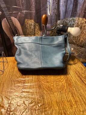 ST JOHN'S BAY Bucket Purse Women's Red Pebble Leather Shoulder Hand Bag Large